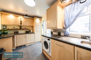 Kitchen- click for photo gallery